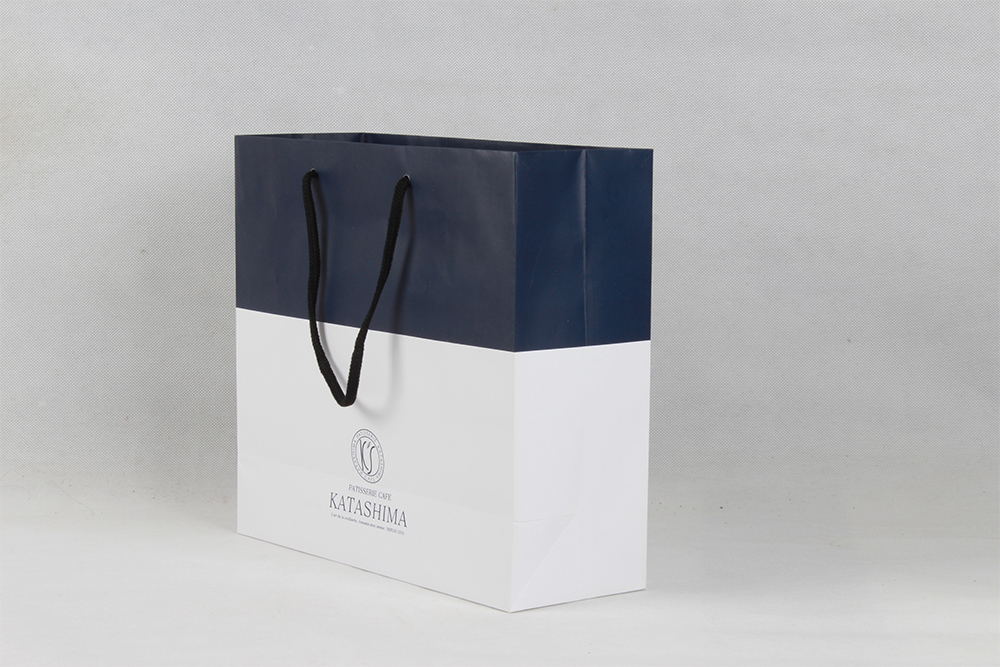 高端商務(wù)型銅版紙袋 KATASHIMA 高端商務(wù)型銅版紙袋 KATASHIMA