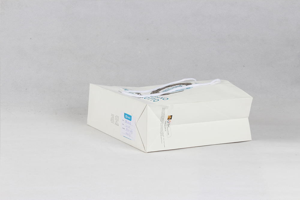 高檔覆膜白卡紙袋 THERMAE 高檔覆膜白卡紙袋 THERMAE