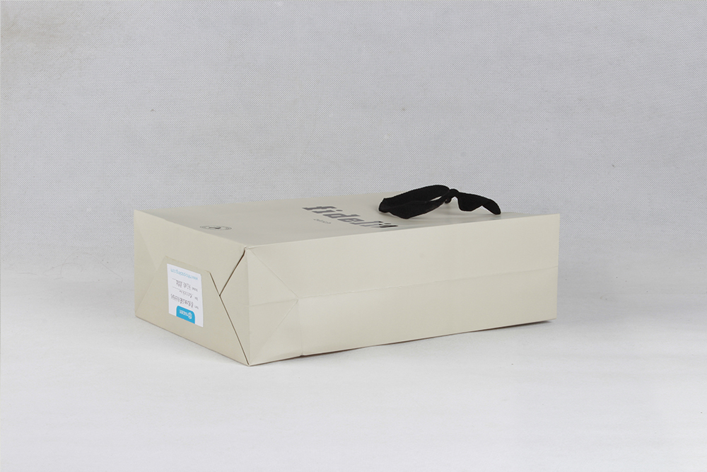 高檔燙金白卡紙袋 FIDELIO 高檔燙金白卡紙袋 FIDELIO