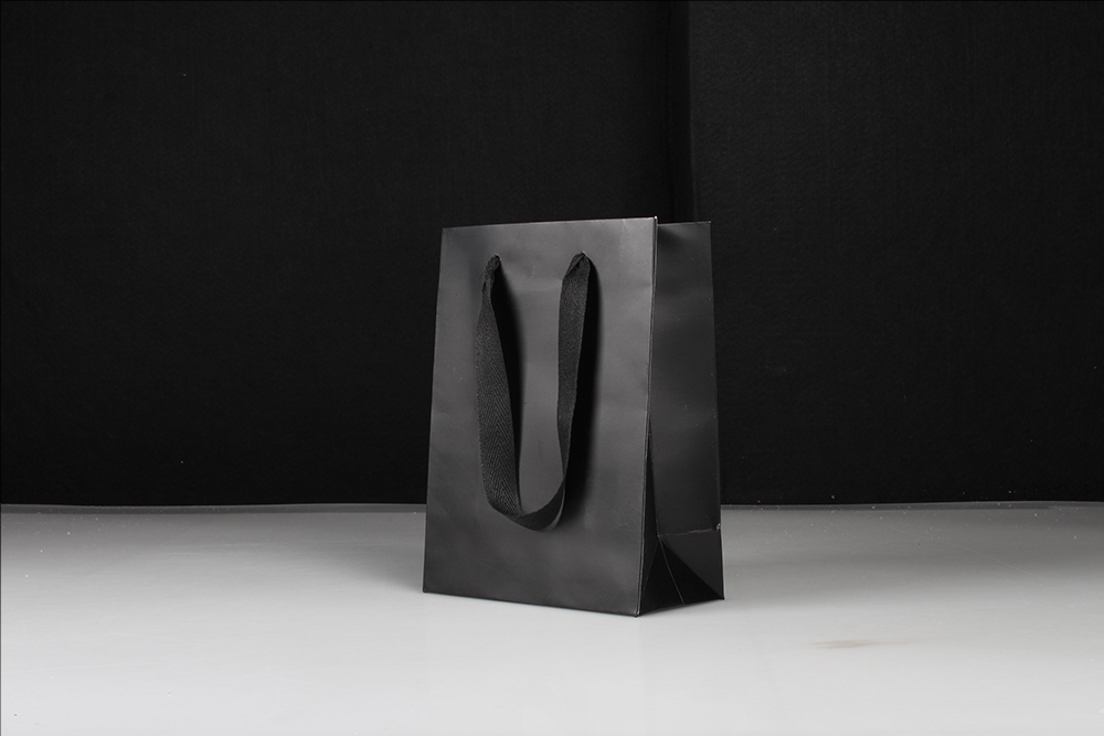 高檔白卡化妝品紙袋 高檔白卡化妝品紙袋